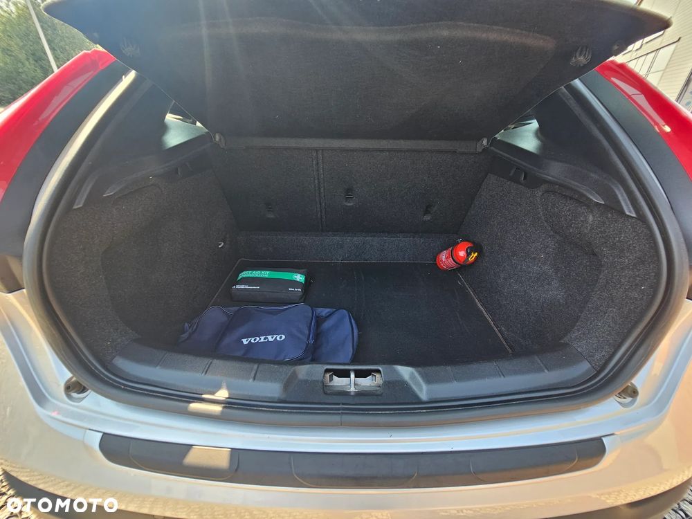 Volvo V40 T3 Drive-E R-Ocean Race - 18