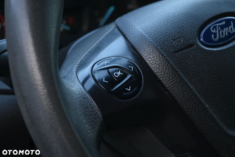 Ford TRANSIT CUSTOM - 28
