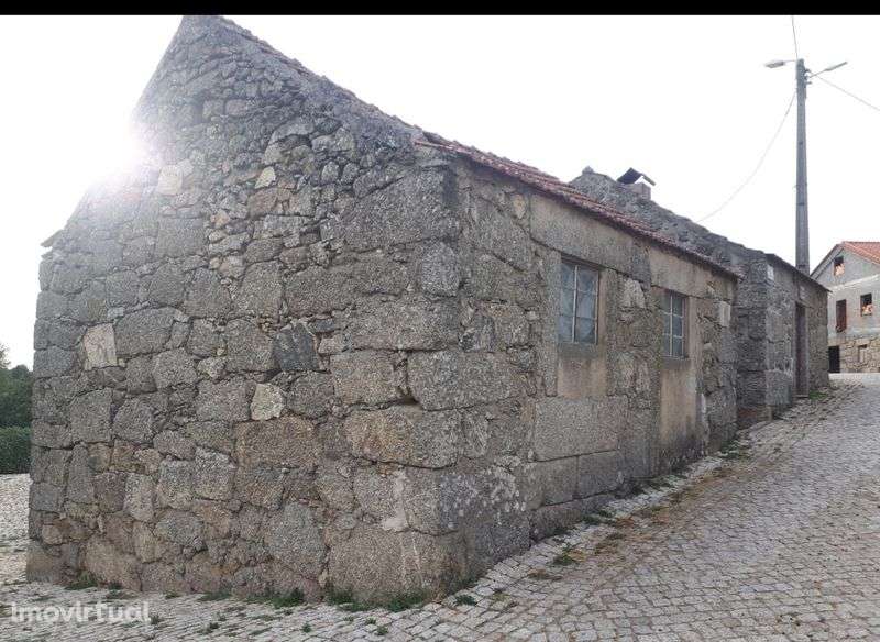 Moradia para restauro - Grande imagem: 4/4