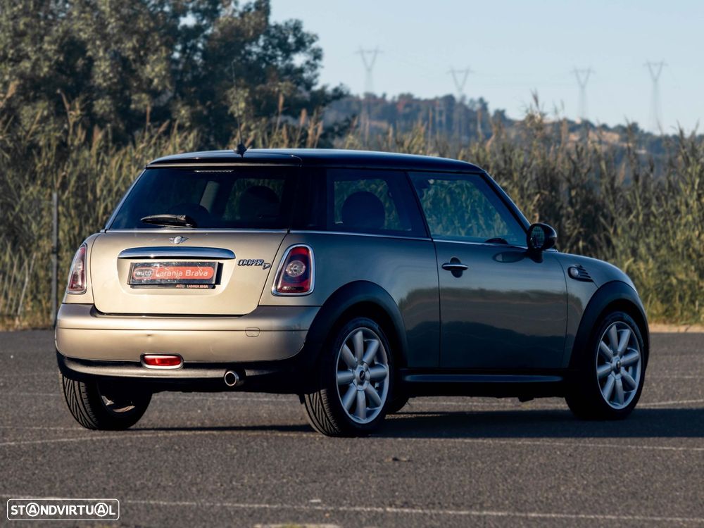 MINI 3 Portas Cooper D - 9