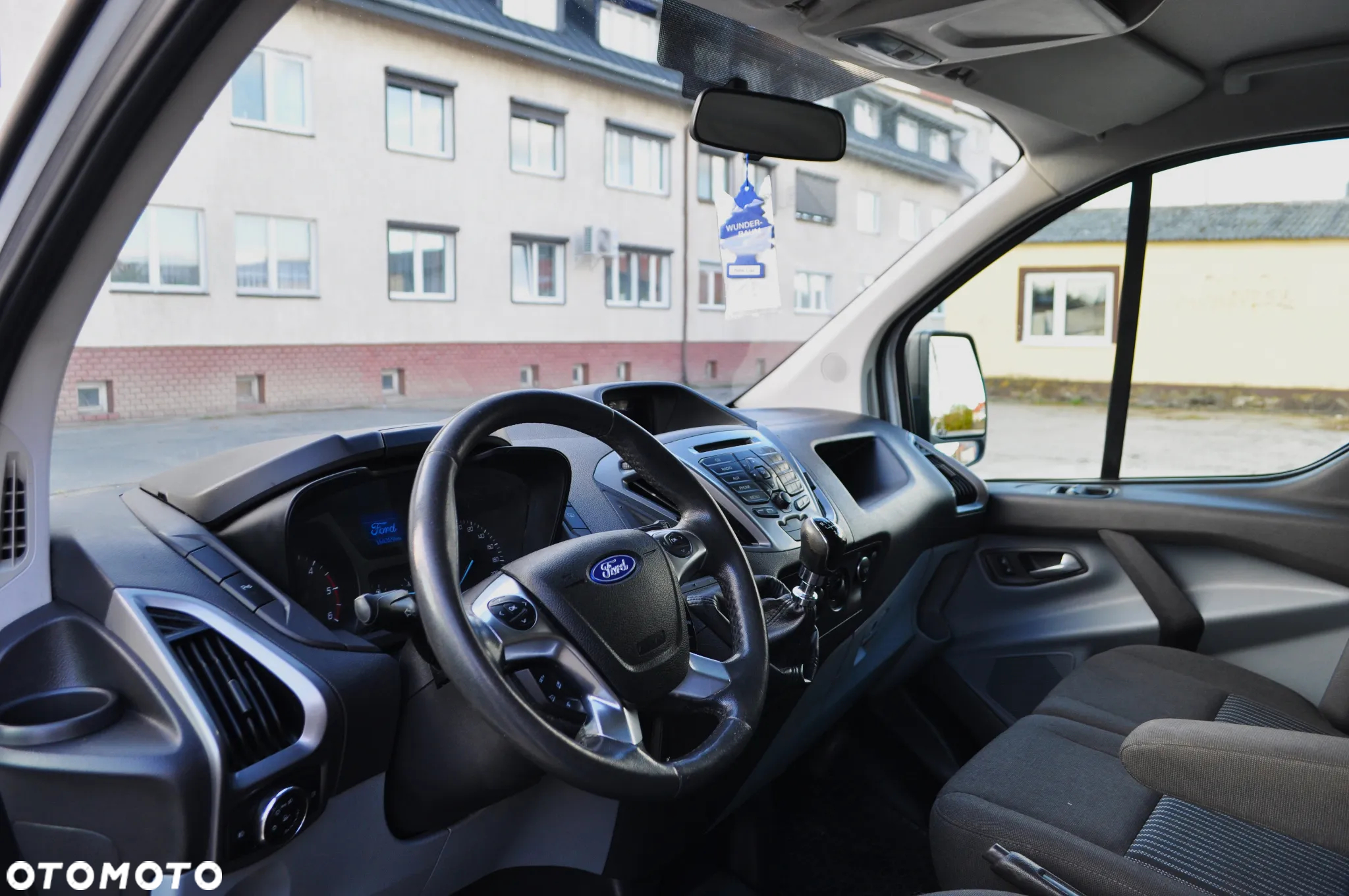 Ford TRANSIT CUSTOM - 15