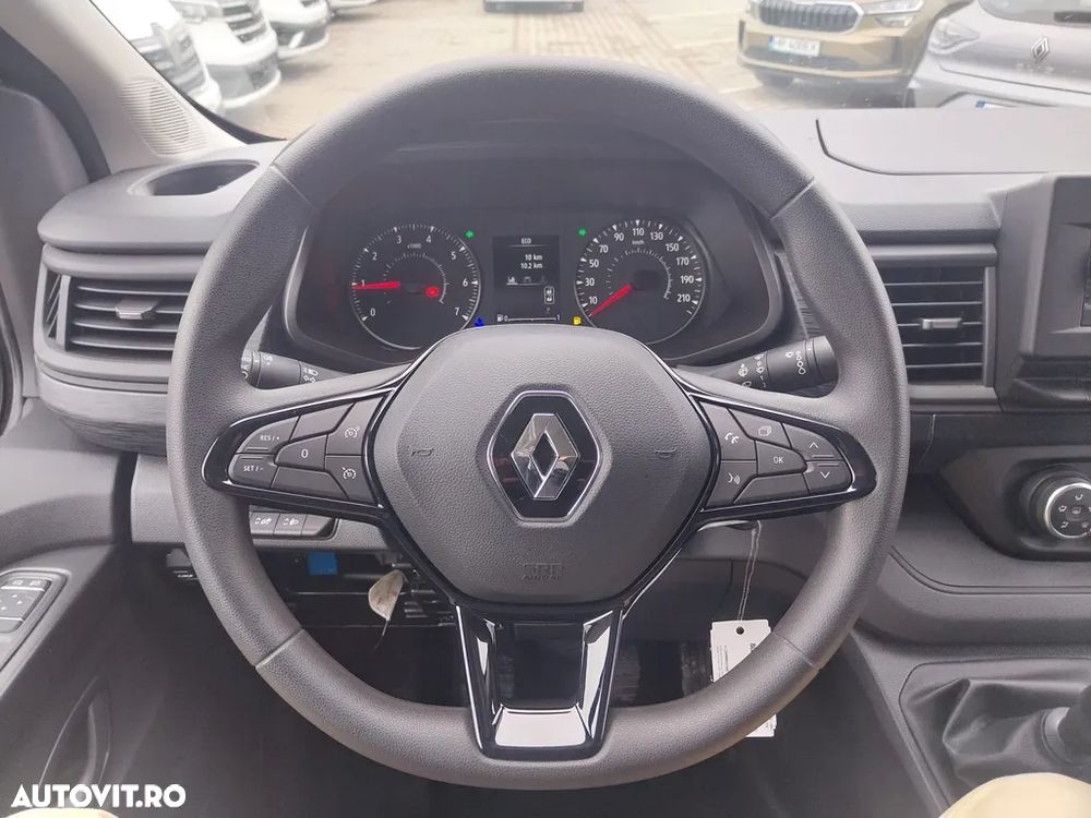 Renault TRAFIC - 7
