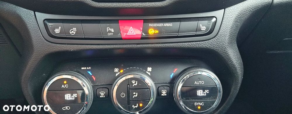 Jeep Renegade 1.4 MultiAir Longitude - 33
