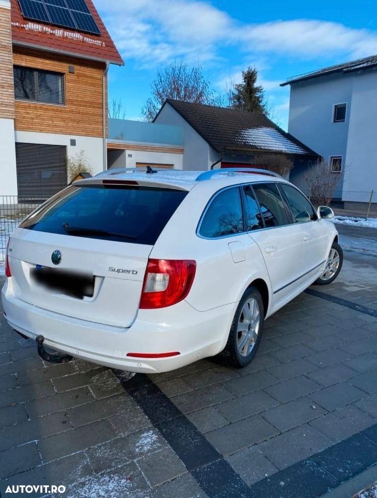 Skoda Superb 2.0 TDI DSG Comfort - 2