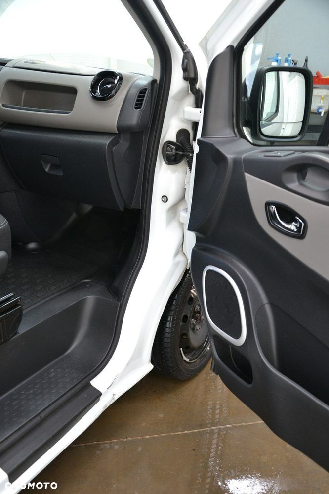 Renault Trafic - 22