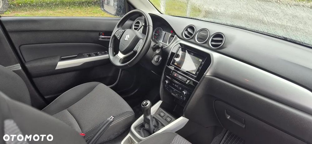 Suzuki Vitara 1.6 Premium 2WD - 6