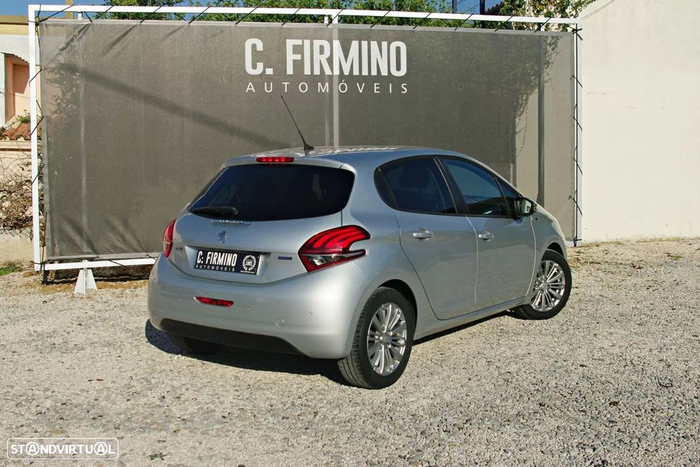 Peugeot 208 1.2 PureTech Style - 7