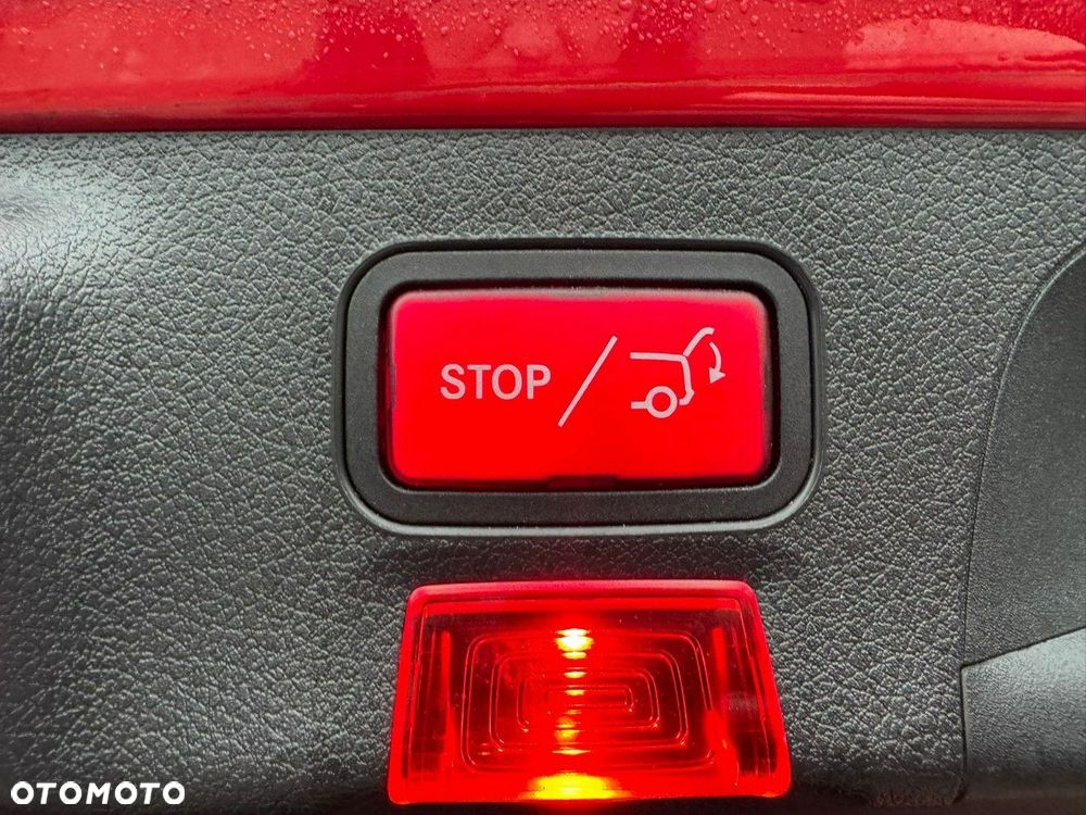 Mercedes-Benz CLA - 12