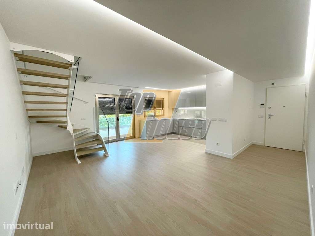 Apartamento T5 Duplex novo com parqueamento - Costa de Caparica - Grande imagem: 3/35