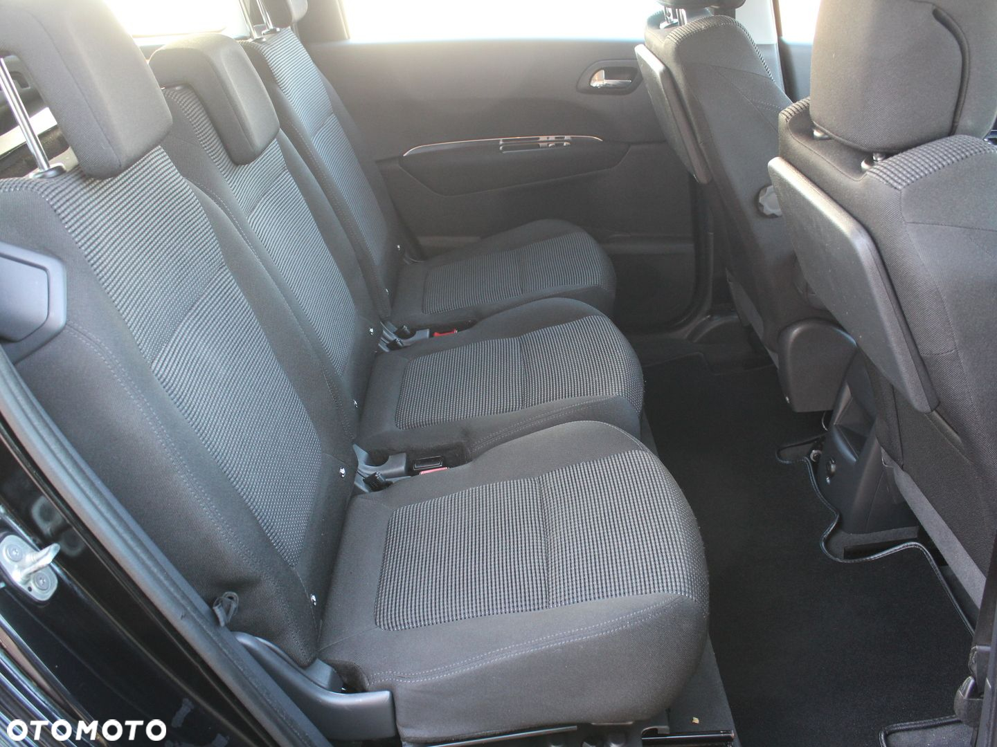 Peugeot 5008 - 12