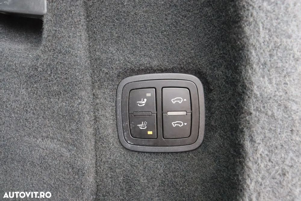 Porsche Cayenne 4.2 L S - 32