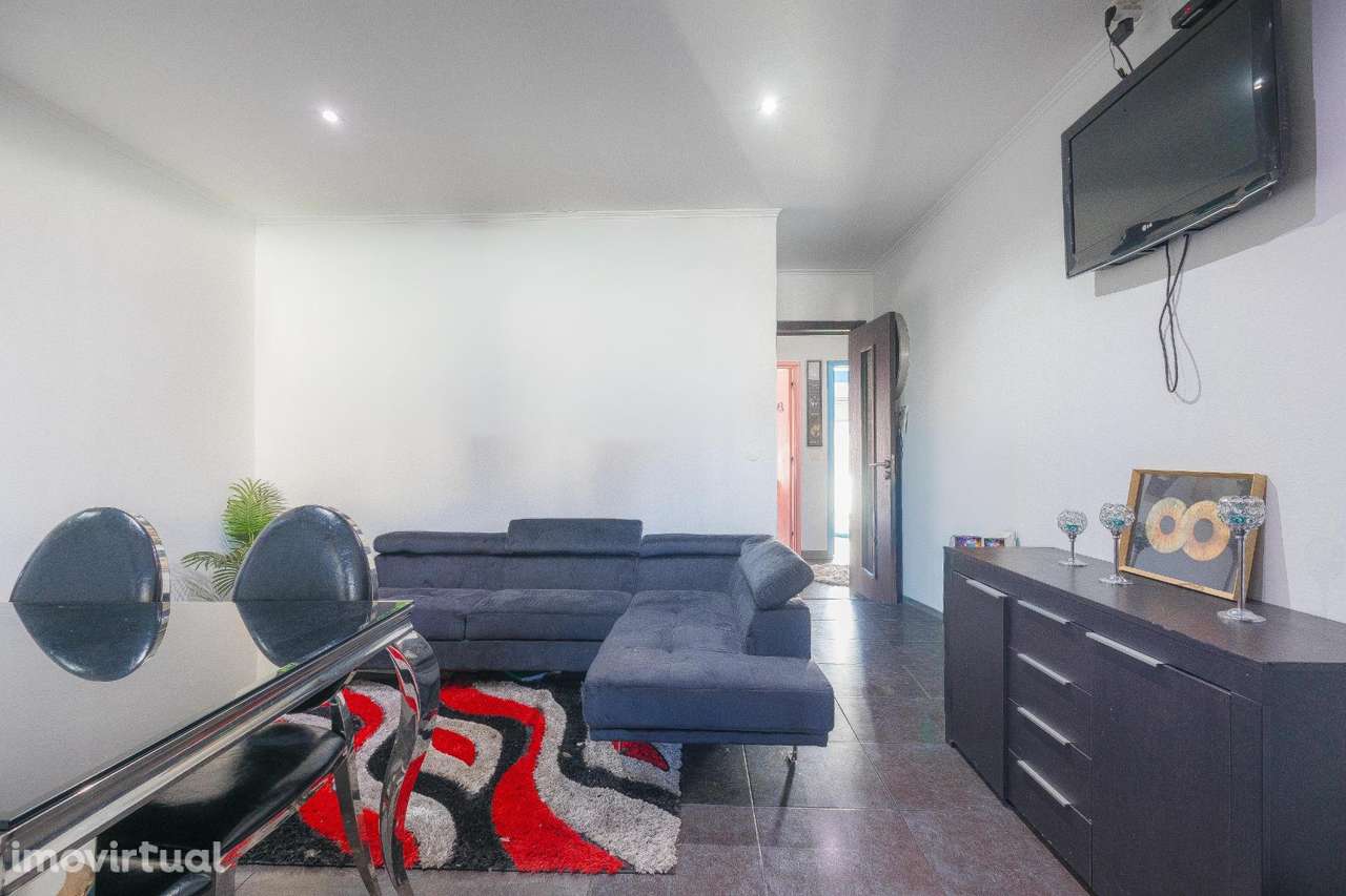 Moradia T2 transformada em T3, totalmente renovada, Vila Nova de Gaia - Grande imagem: 4/47