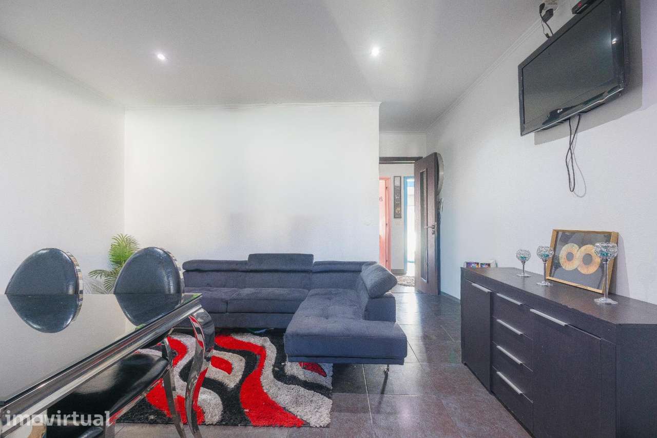 Moradia T2 transformada em T3, totalmente renovada, Vila Nova de Gaia - Grande imagem: 4/47