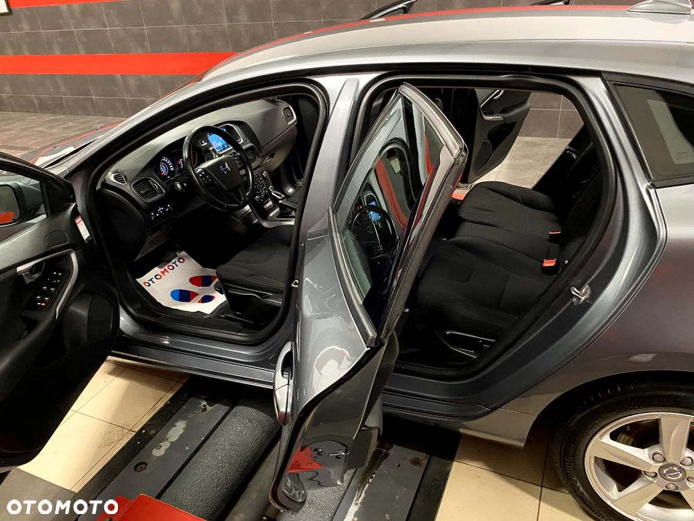 Volvo V40 D2 Powershift Summum - 17