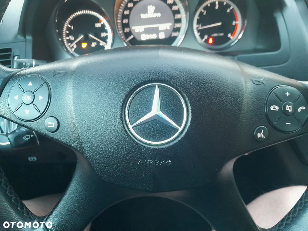 Mercedes-Benz Klasa C 220 CDI DPF Automatik BlueEFFICIENCY Avantgarde - 18