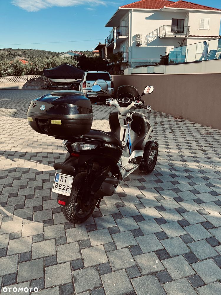 Piaggio MP-3 - 5