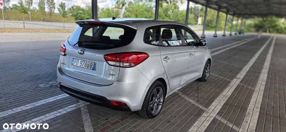 Kia Carens 1.7 CRDi 115 Dream Team Edition - 6
