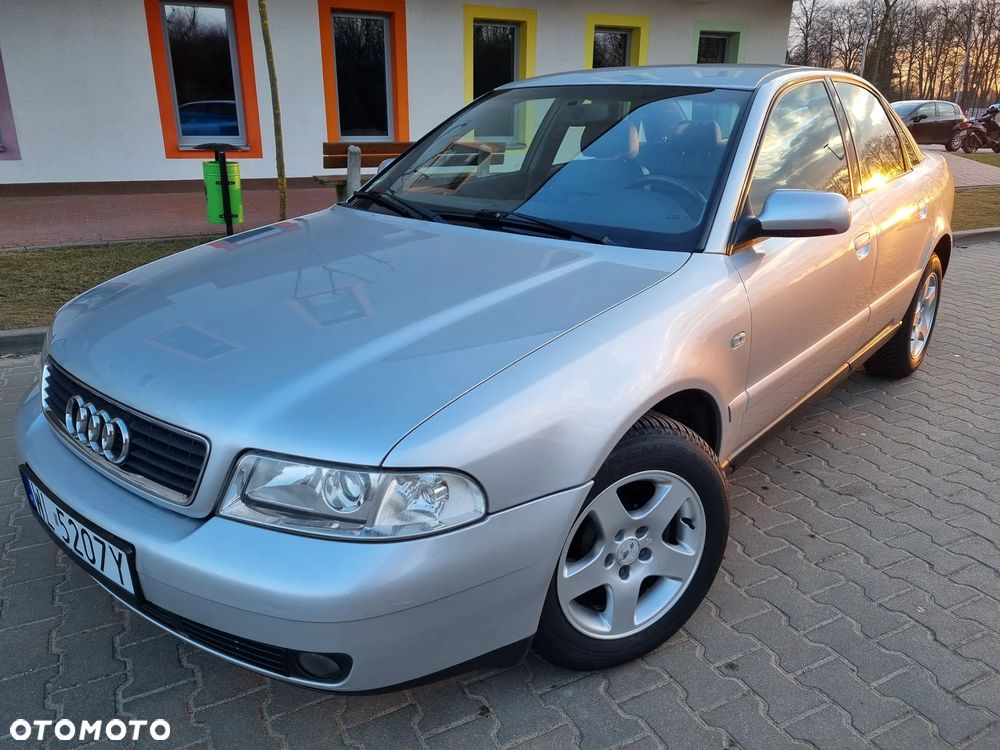 Audi A4 Limousine - 37