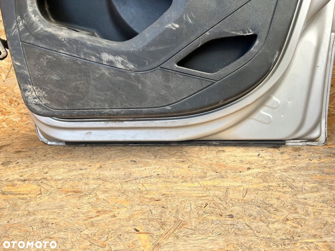 Drzwi PRZEDNIE PRAWE prawy przód CITROEN BERLINGO 2 II Lakier: EZRC - 11