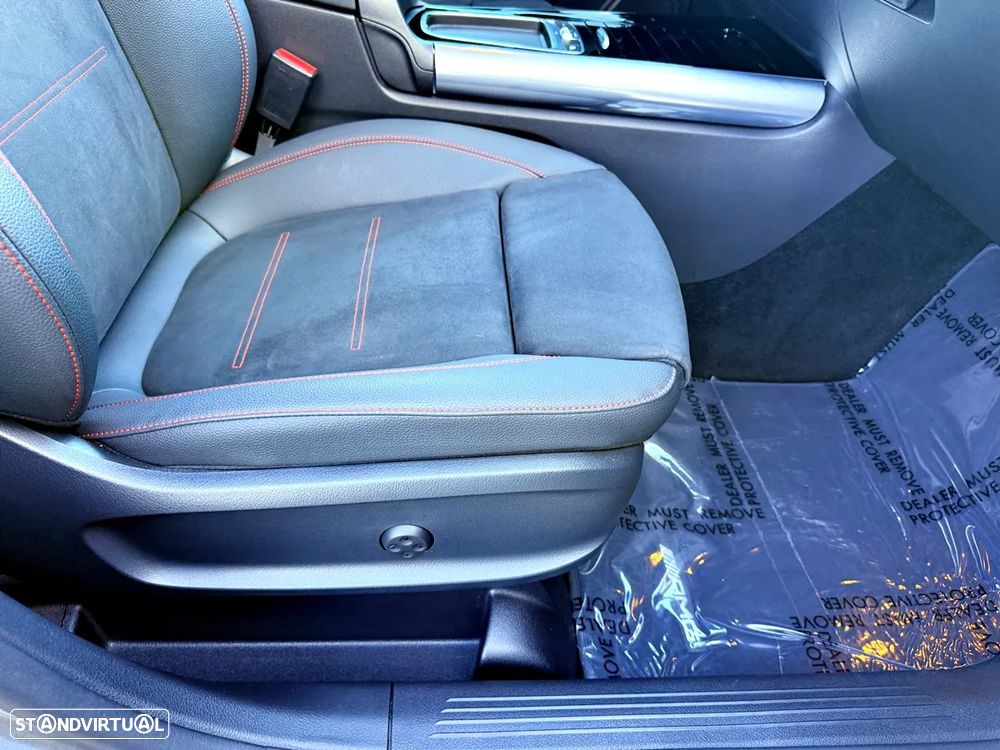 Mercedes-Benz GLA 200 AMG Line - 26