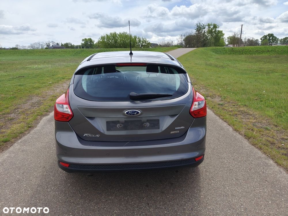 Ford Focus - 8
