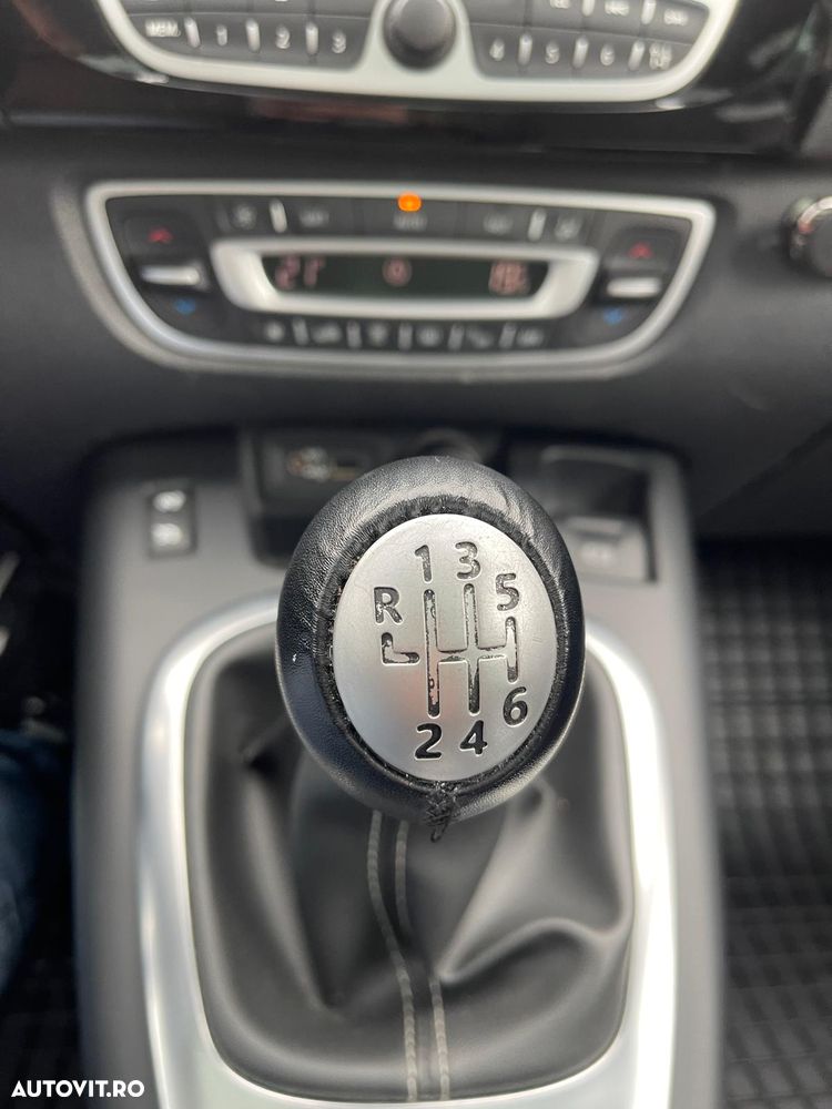 Renault Grand Scenic TCe 130 Bose Edition - 17