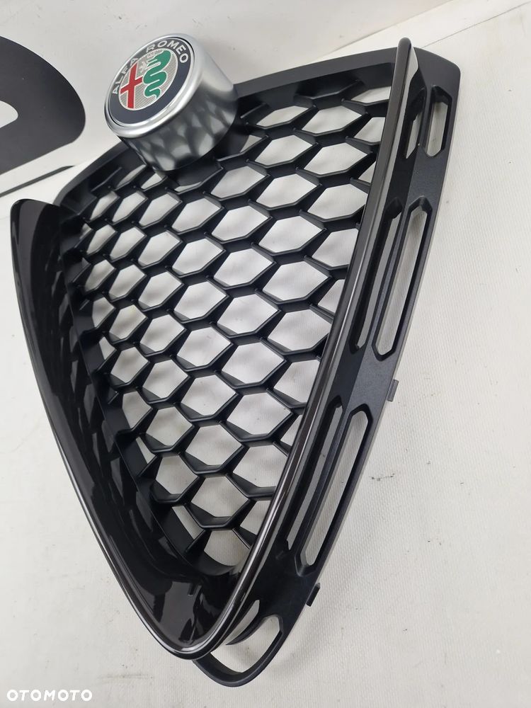 Atrapa grill Alfa Romeo Stelvio - 3