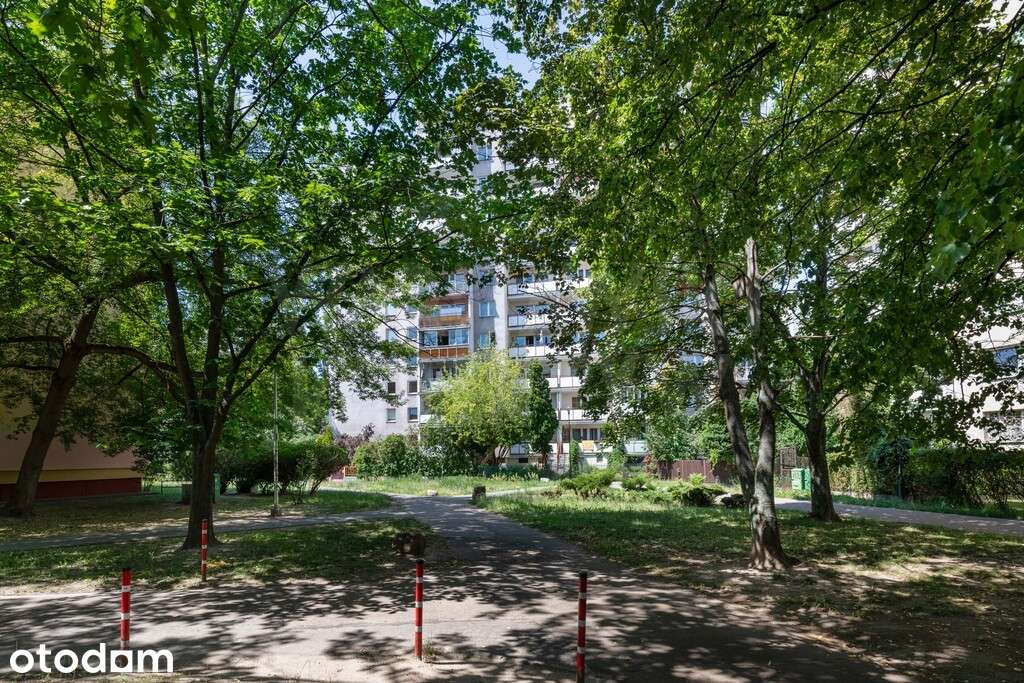 Dwa pokoje w sąsiedztwie metra. Imielin.