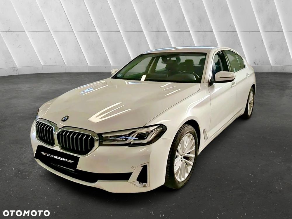 BMW Seria 5 520i GPF Luxury Line - 2