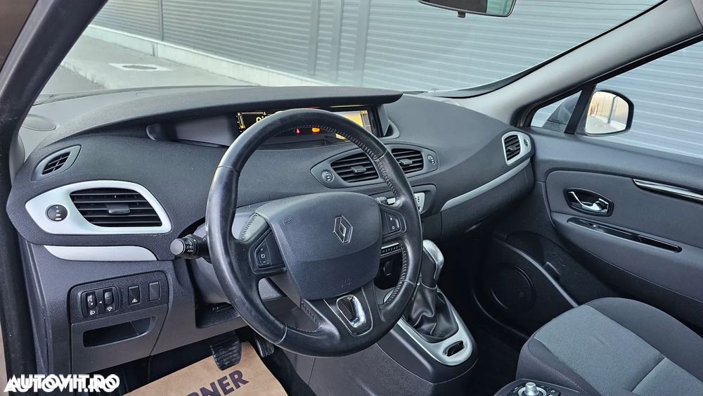 Renault Scenic - 10