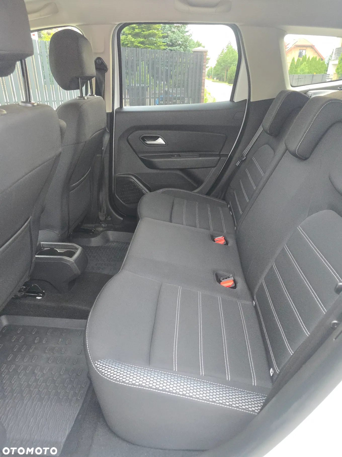 Dacia Duster 1.6 SCe Prestige 4WD - 33