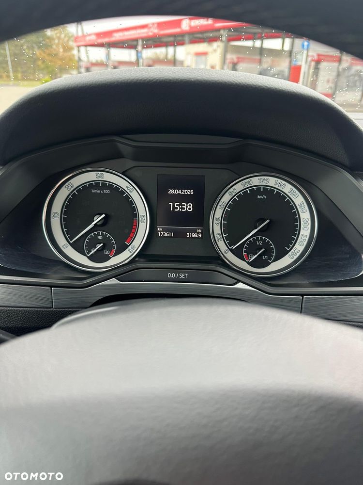 Skoda Superb 2.0 TDI L&K DSG - 7