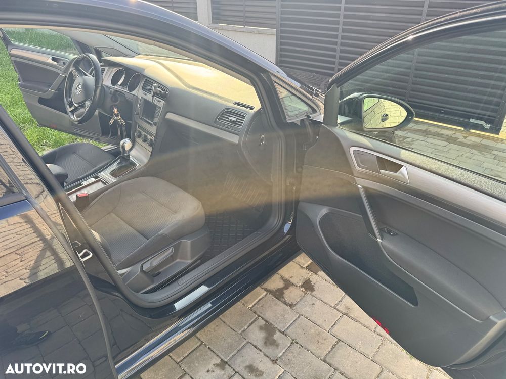 Volkswagen Golf 1.6 TDI BlueMotion Technology DSG Comfortline - 10