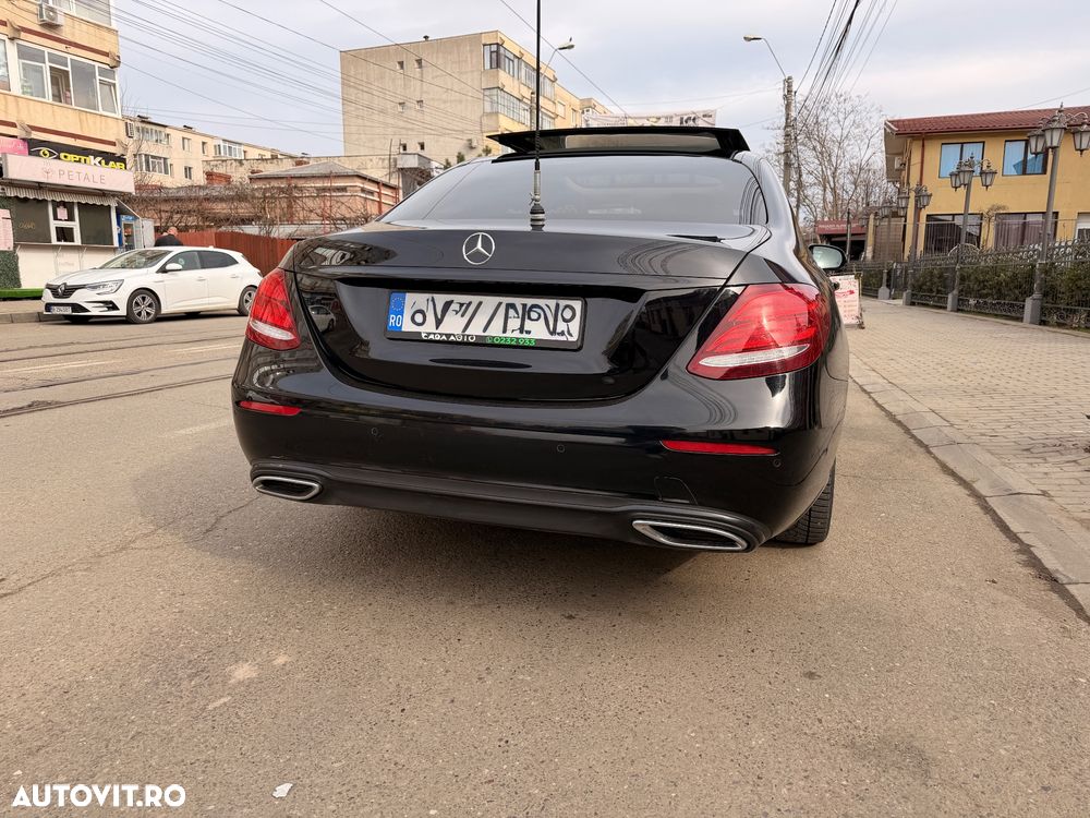 Mercedes-Benz E - 10