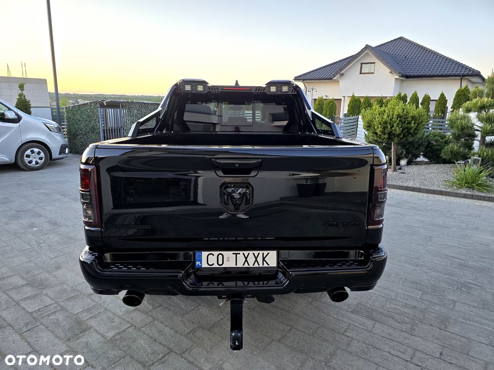 Dodge RAM - 17