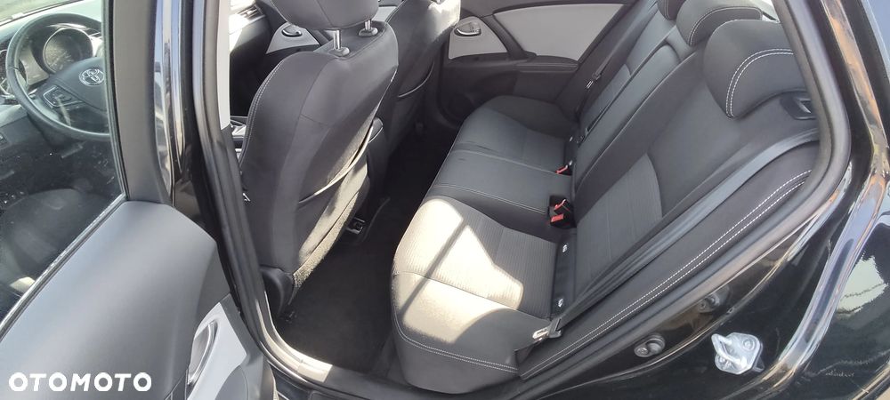 Toyota Avensis Touring Sports 1.8 Executive - 27