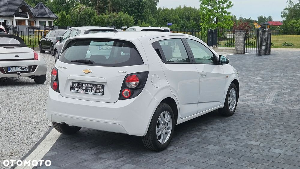 Chevrolet Aveo 1.2 LT - 10