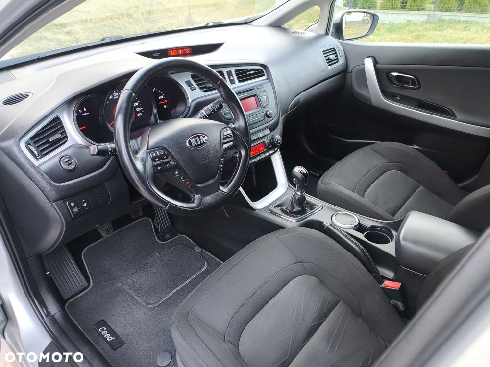 Kia Ceed 1.6 CRDi L - 8