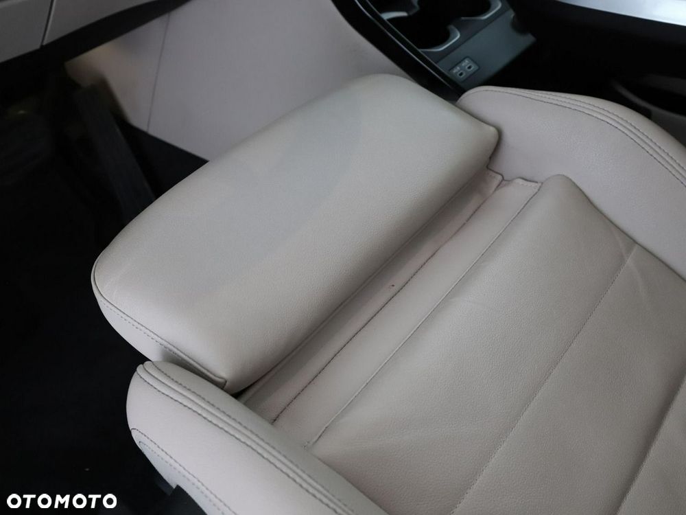 BMW iX1 xDrive30 xLine - 38
