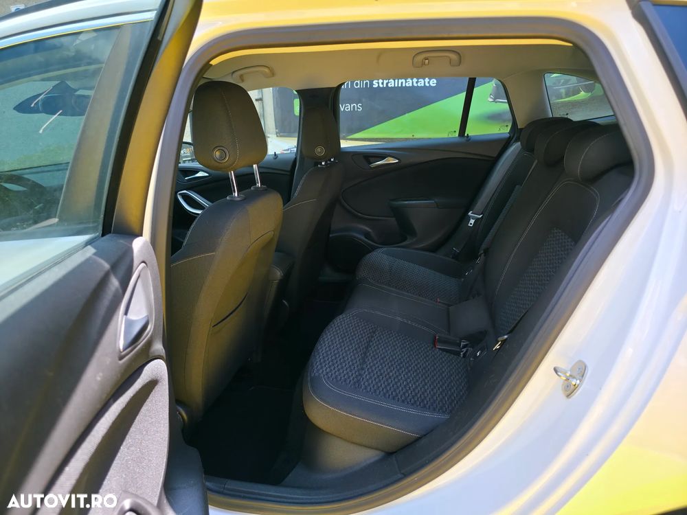 Opel Astra 1.6 CDTI ECOTEC ECOFlex Start/Stop Cosmo - 11