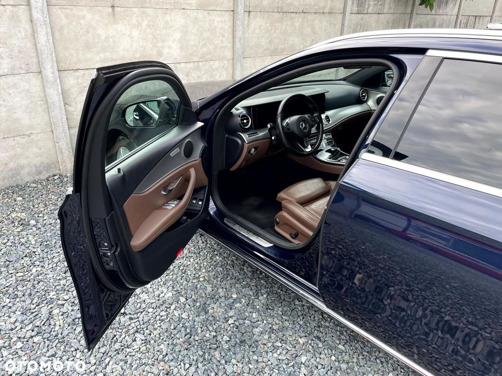 Mercedes-Benz Klasa E 220 d 4Matic 9G-TRONIC Avantgarde - 14