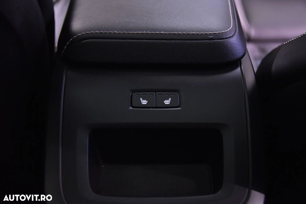 Volvo XC 60 B4 MHEV AT AWD Core - 22