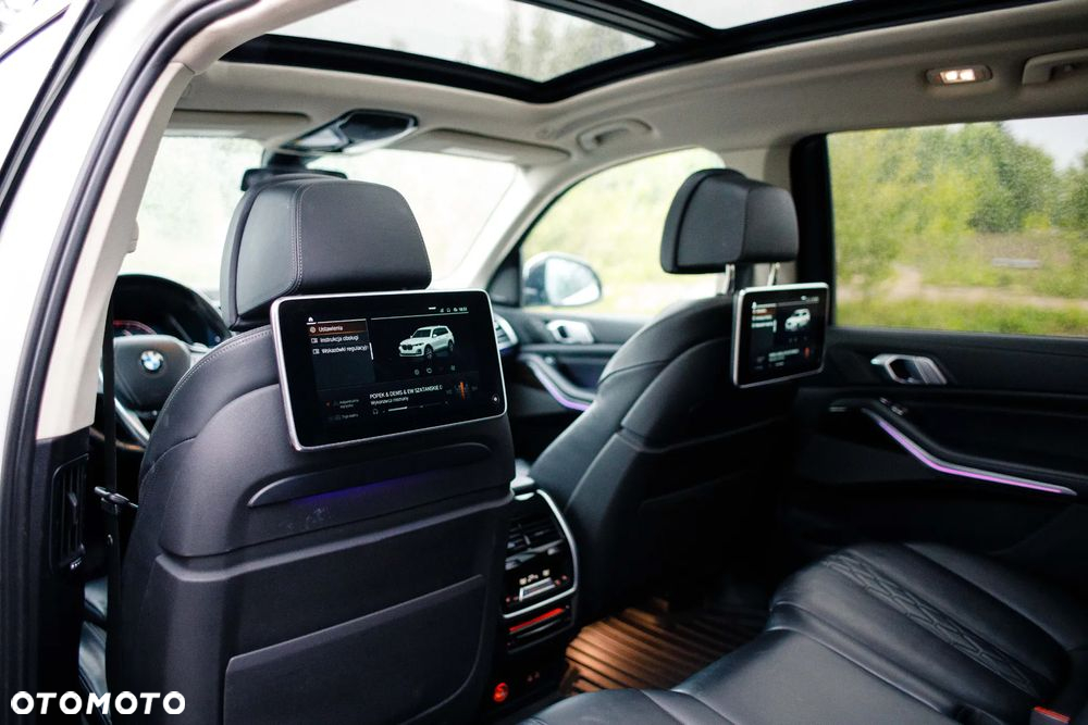 BMW X7 xDrive40i sport - 25