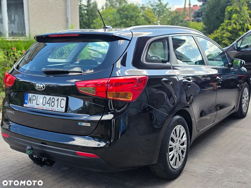 Kia Ceed - 13