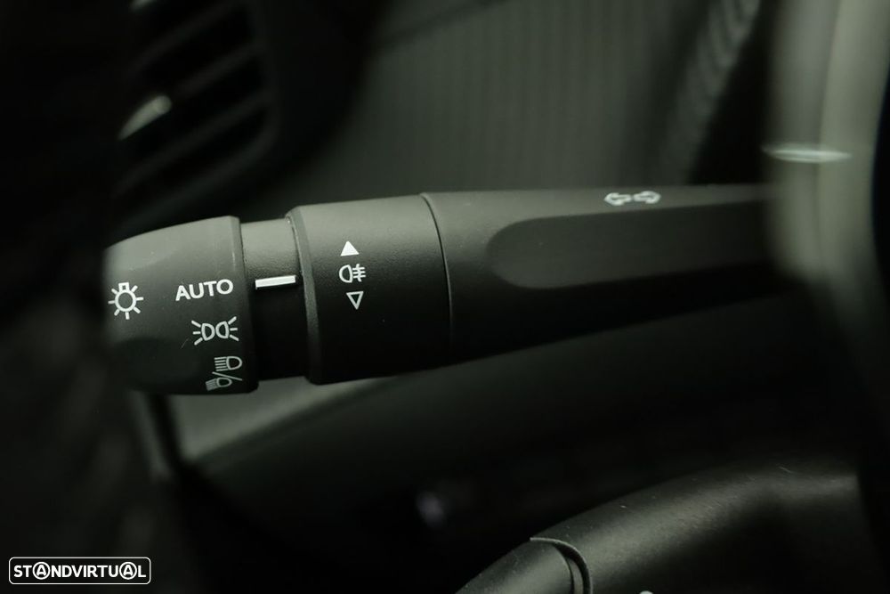 Peugeot e-208 51 kWh Allure - 17