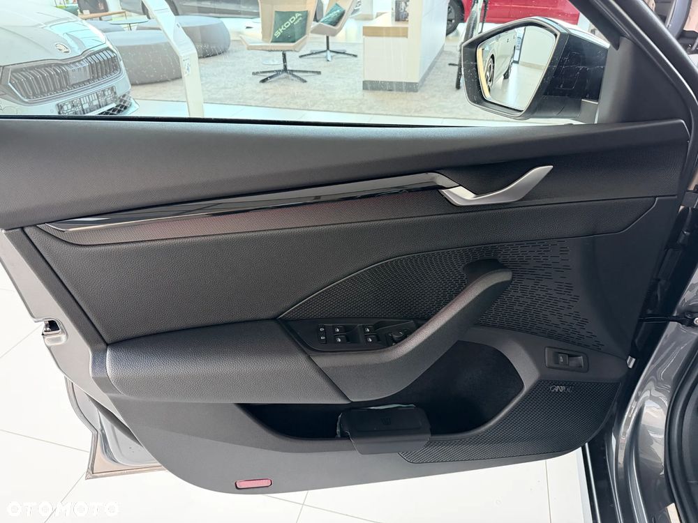 Skoda Octavia 2.0 TSI RS DSG - 19