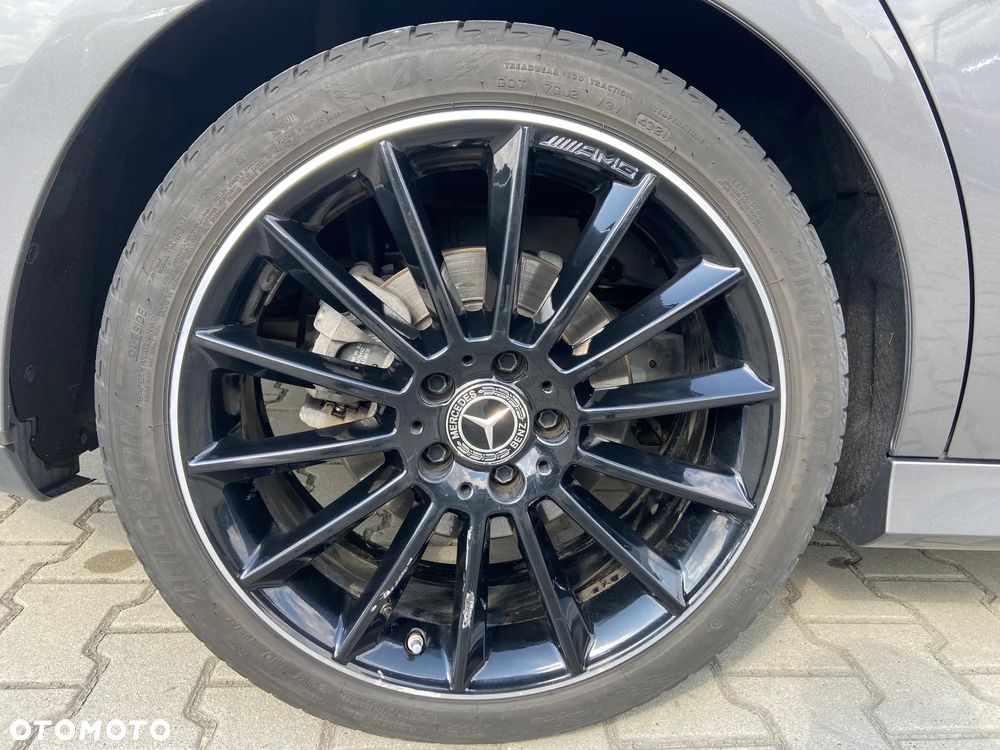 Mercedes-Benz CLA 200 AMG Line 7G-DCT - 19