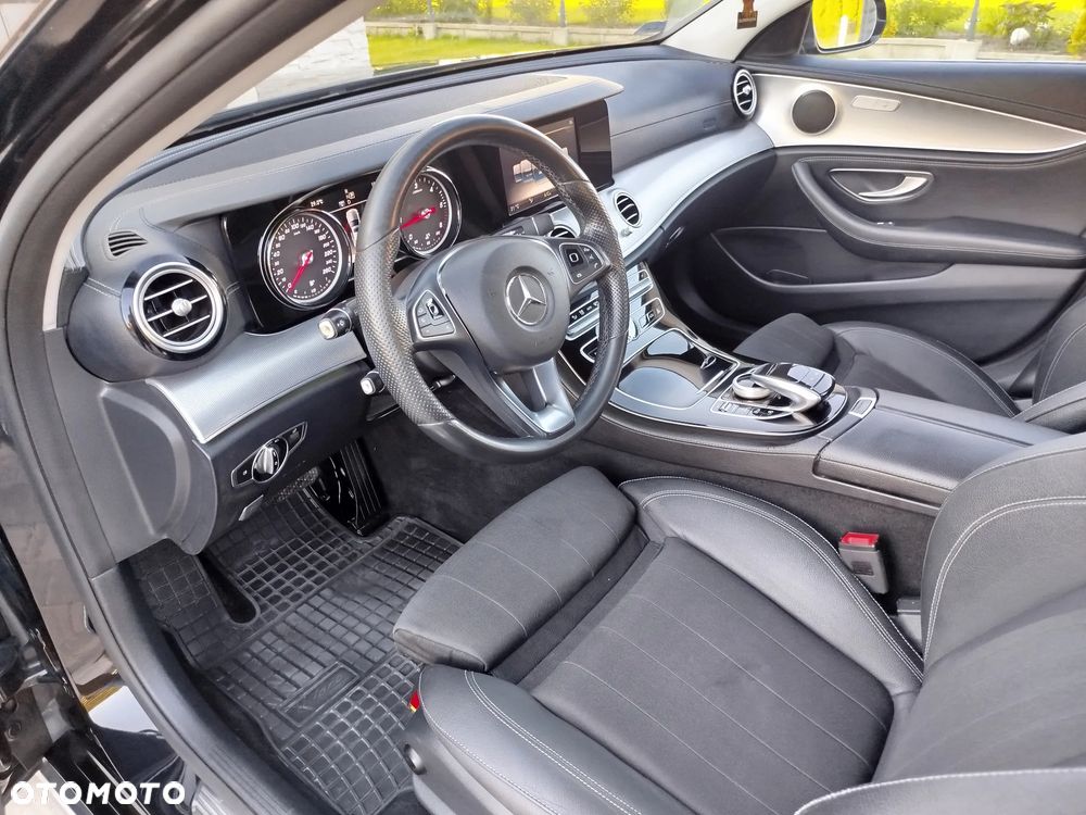 Mercedes-Benz Klasa E 220 d 4-Matic Business Edition 9G-TRONIC - 10