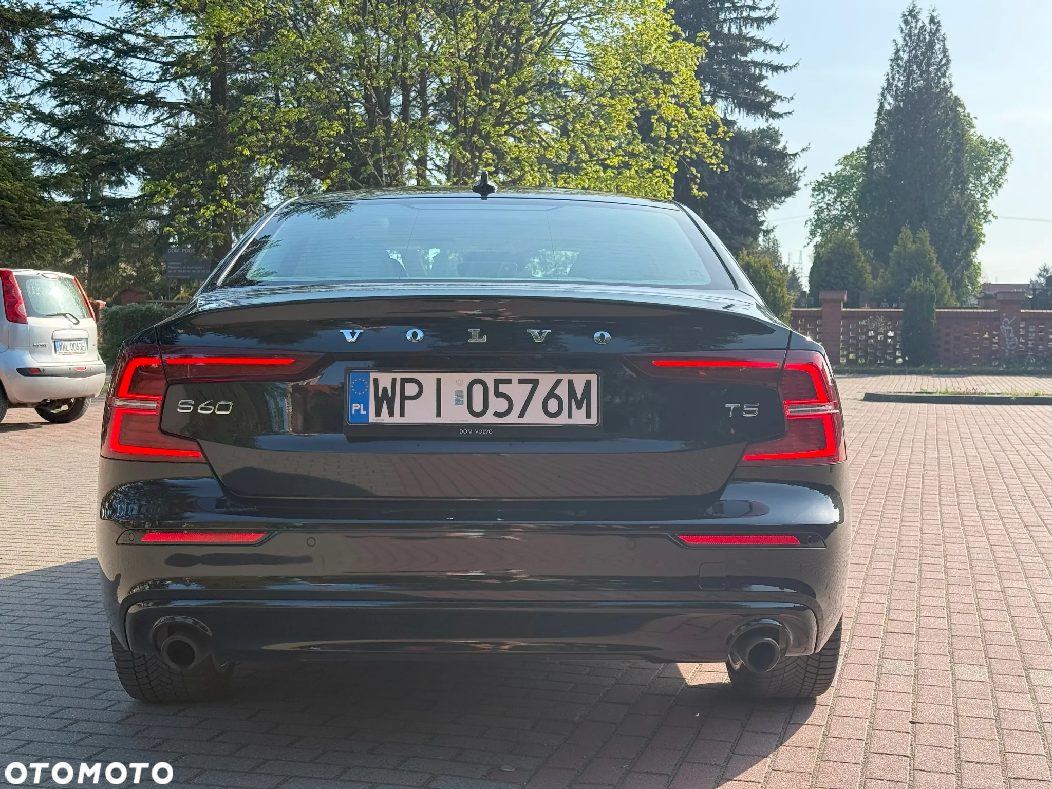Volvo S60 T5 Momentum Pro - 3