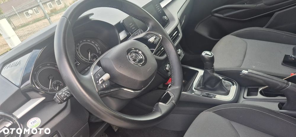 Skoda Fabia - 19
